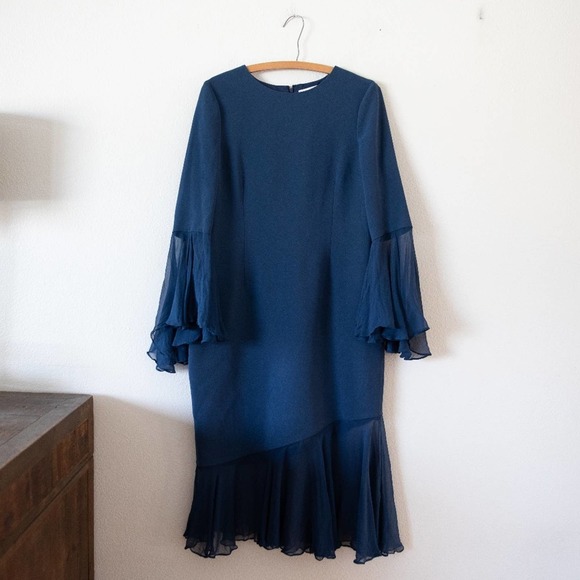 Teri Jon Dresses & Skirts - Teri Jon Blue Bell Sleeve Ruffle Cocktail Dress